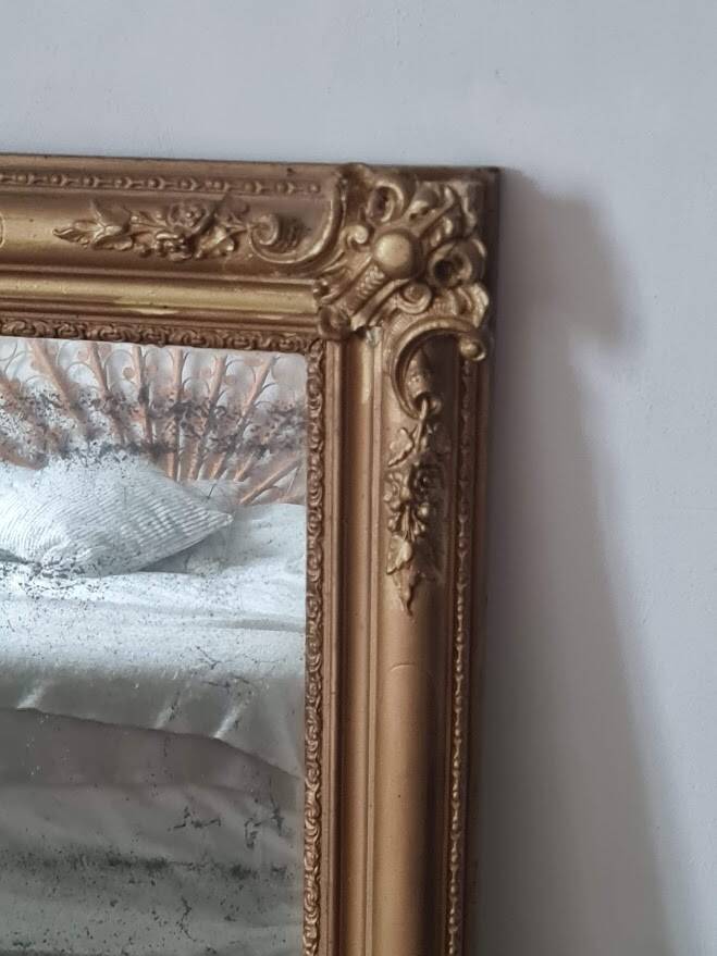 Antique rectangular mirror with mouldings 103 x 68