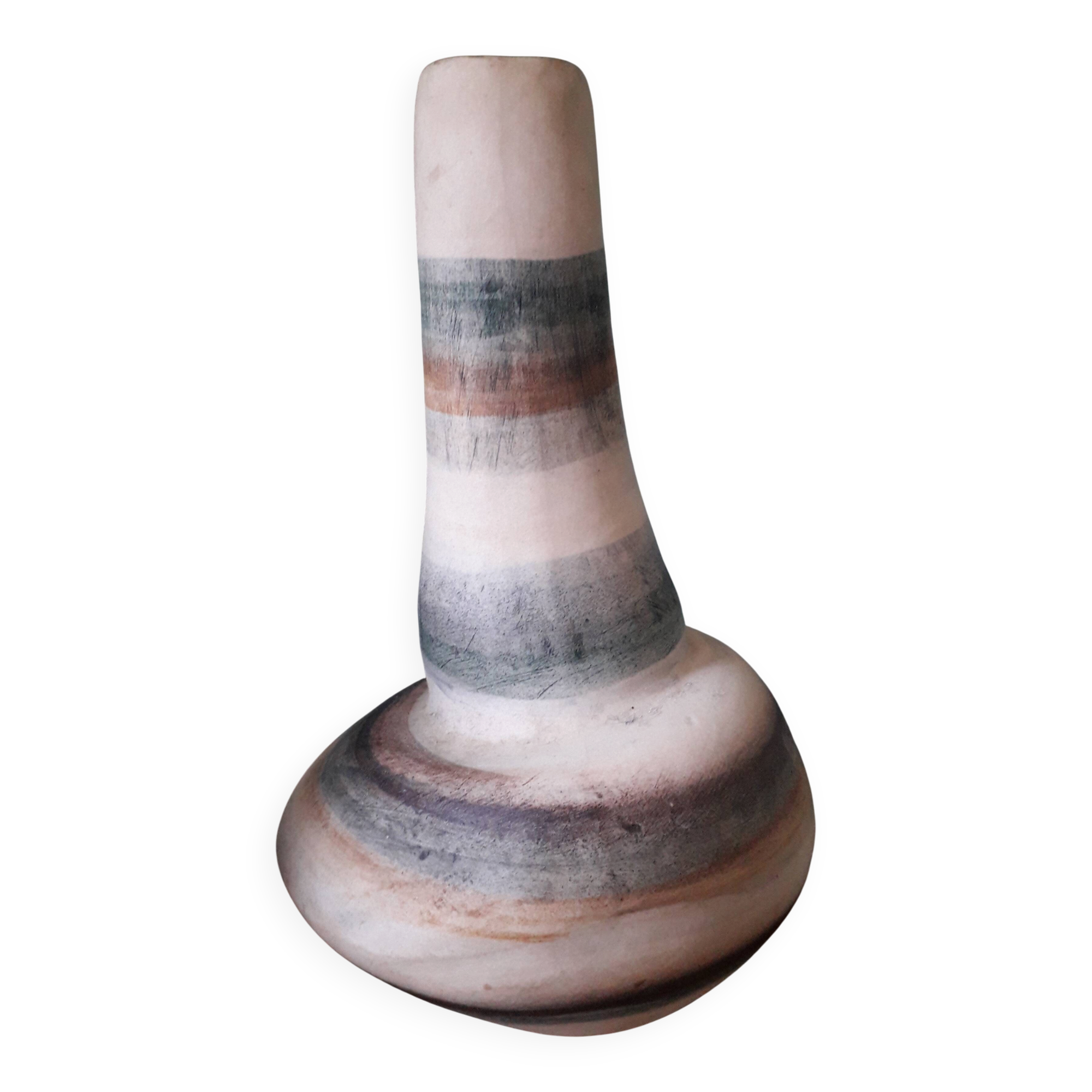 Very original vintage vase in an organic shape.