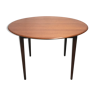 Round scandinavian dining table