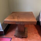 Art deco table for small spaces