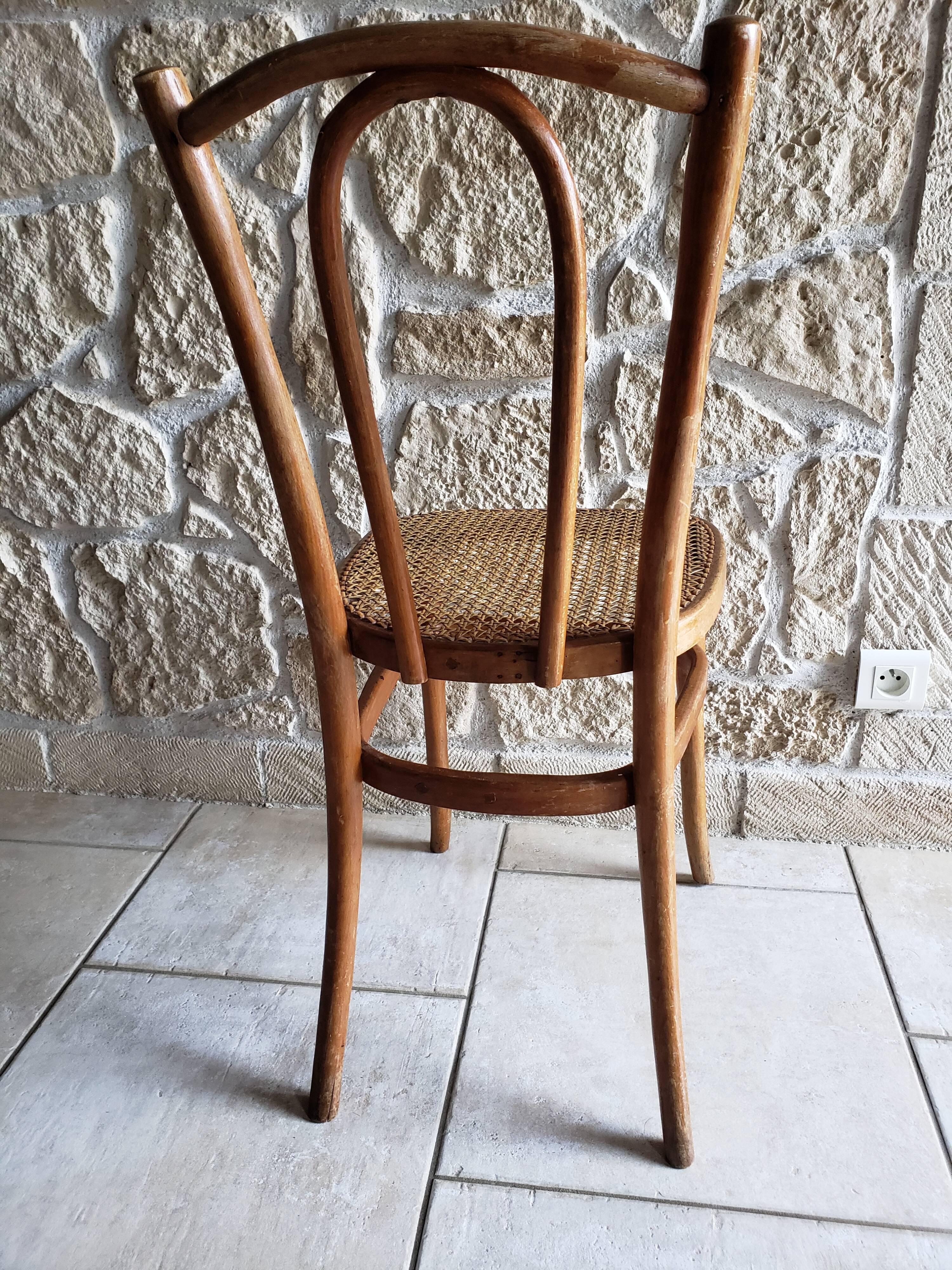 Ancienne chaise cannée desloges 39