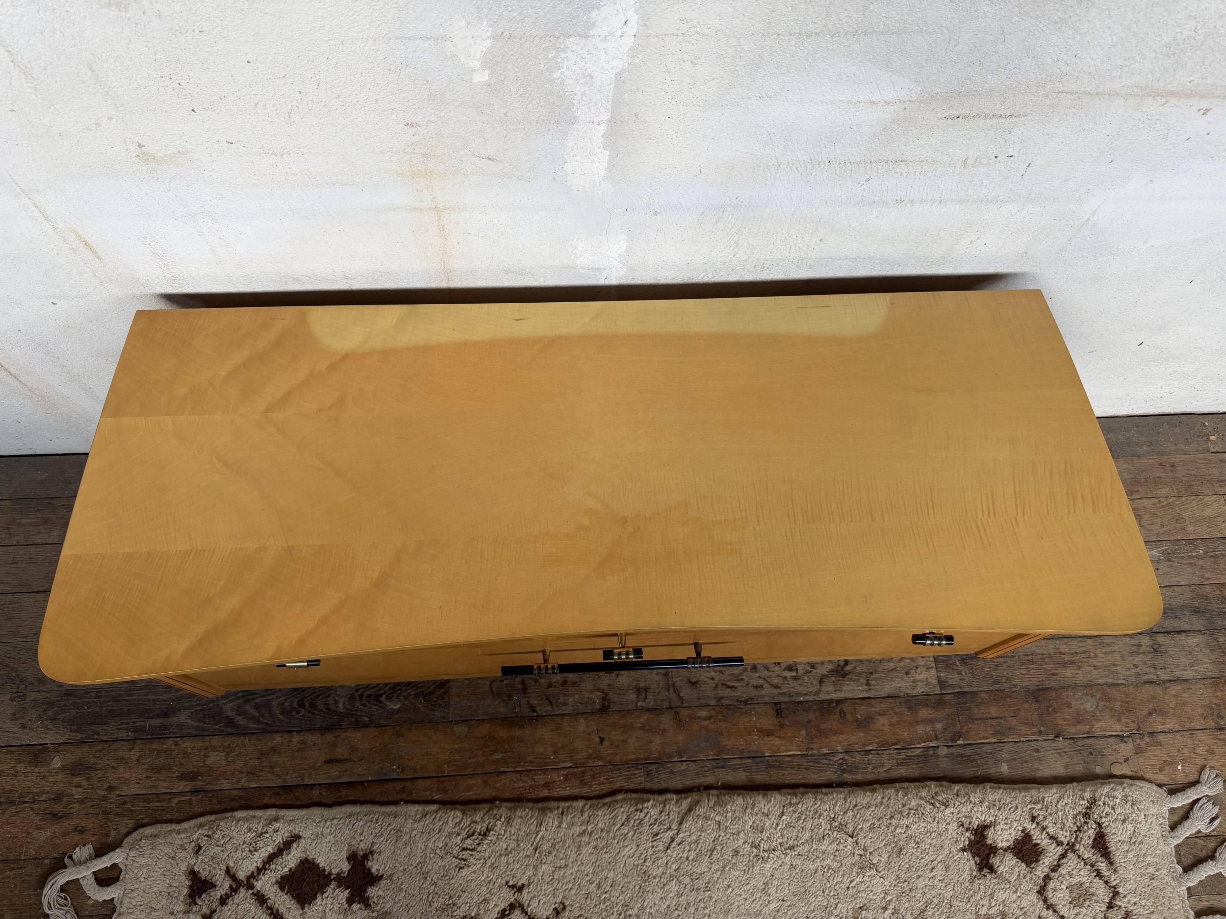 Vintage 1960s sideboard – Mid-Century Design – Warm wood