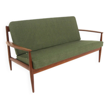 Armchair, Grete Jalk, France & Daverkosen, Hillerød, Denmark