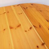 Vintage Scandinavian round dining table by Rainer Daumiller in pine from the 1960s.