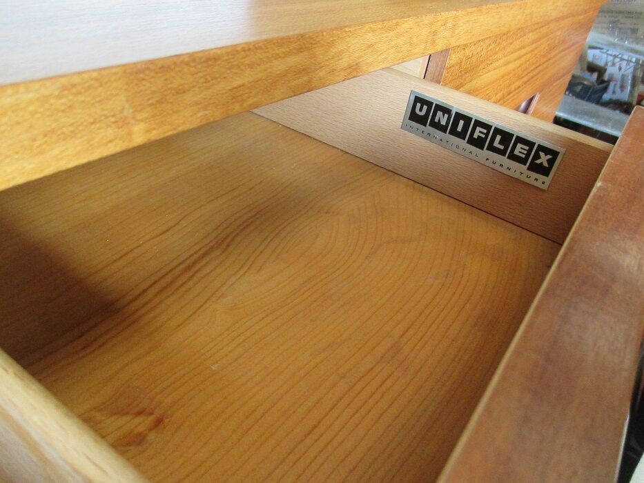 Dresser Uniflex by  Hoffstead
