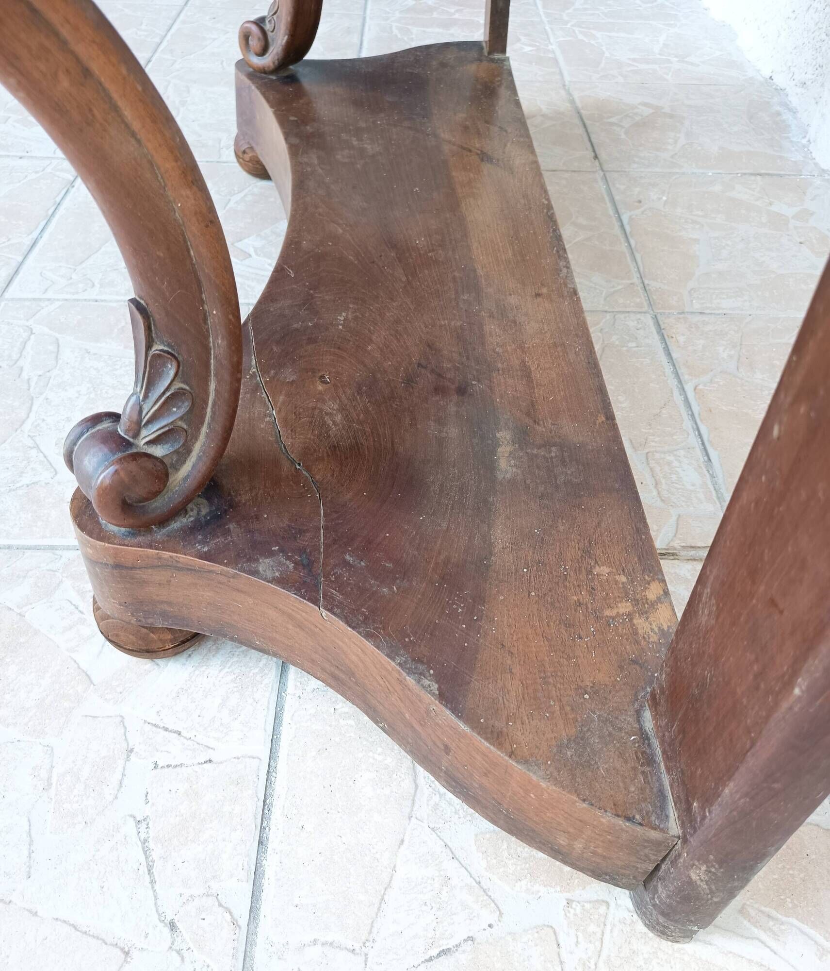 Console from the Napoleonic III era in walnut.