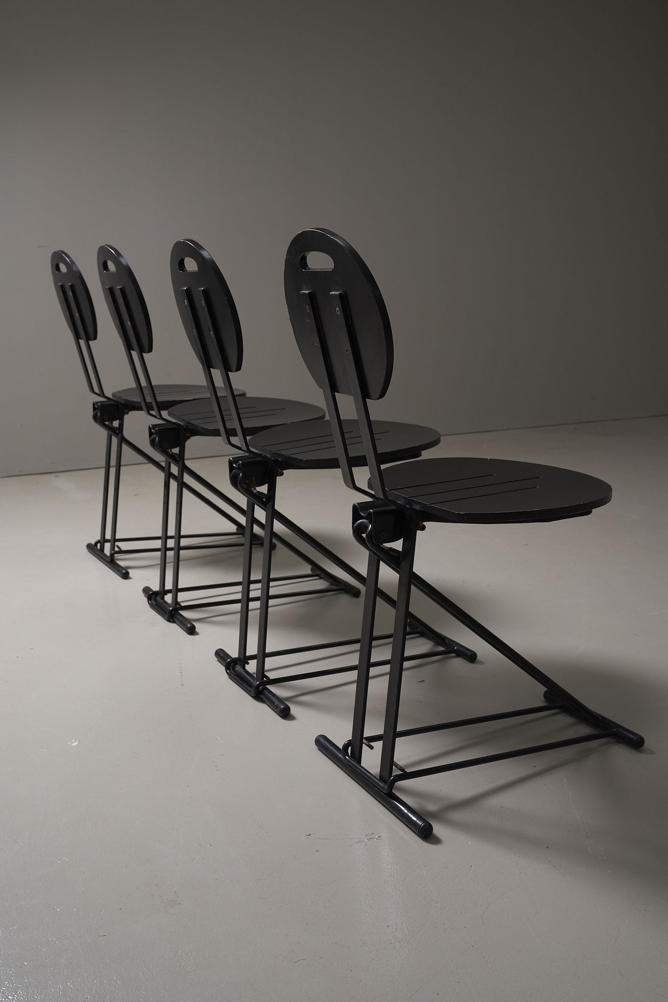 Set of 4 Italian folding chairs from the 1980s