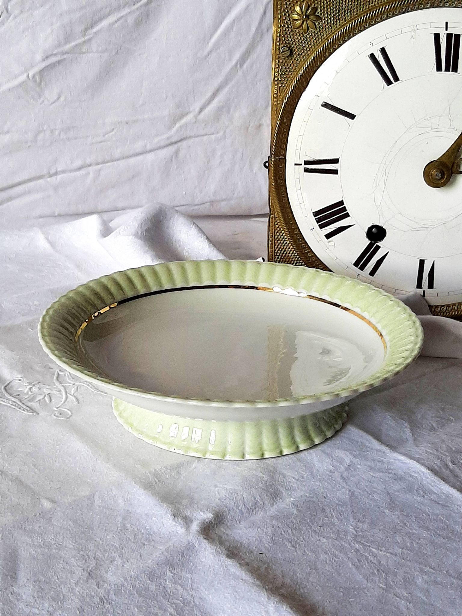 Plat à gâteau en porcelaine Bernardaud Limoges