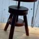 Tabouret a vis en bois