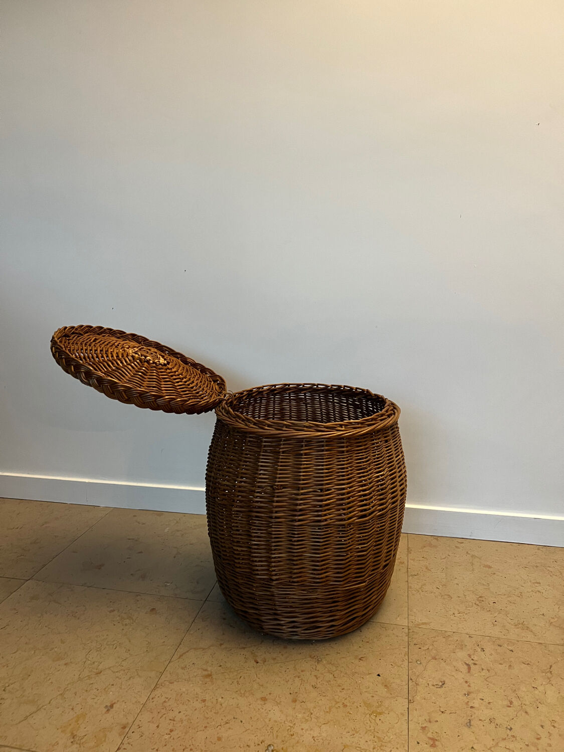 Basket stool wicker box