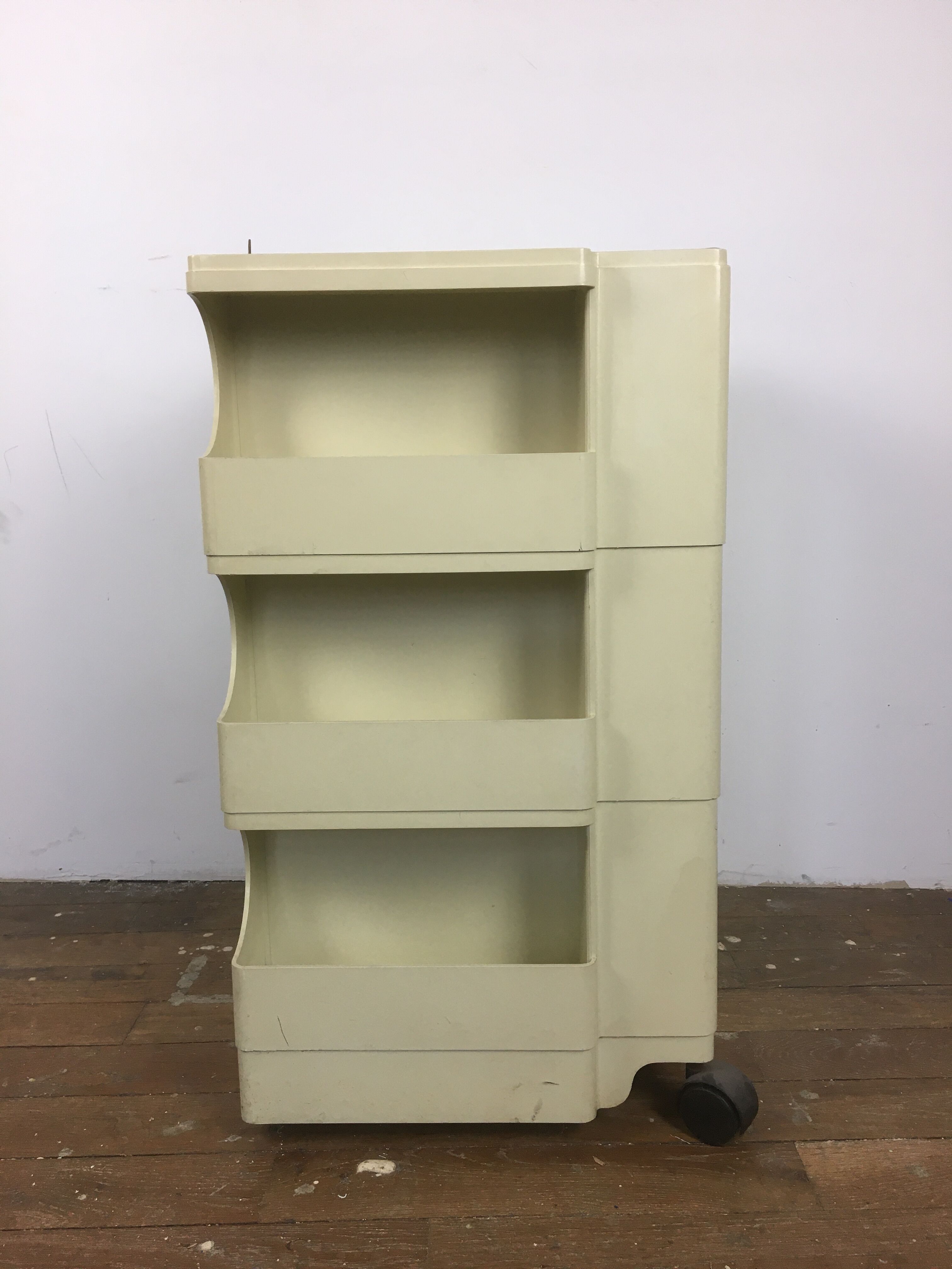 Boby service by Joe Colombo in white/cream ABS