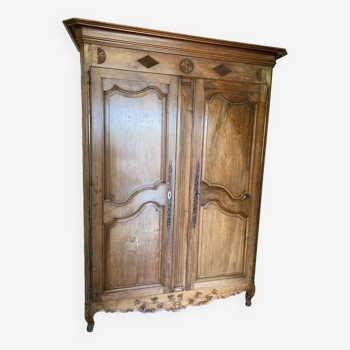 Armoire 19ème en noyer