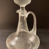 Carafe ancienne en verre soufflé, dotée d’un superbe effet craquelé