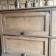 Ancien meuble à clapets en chêne