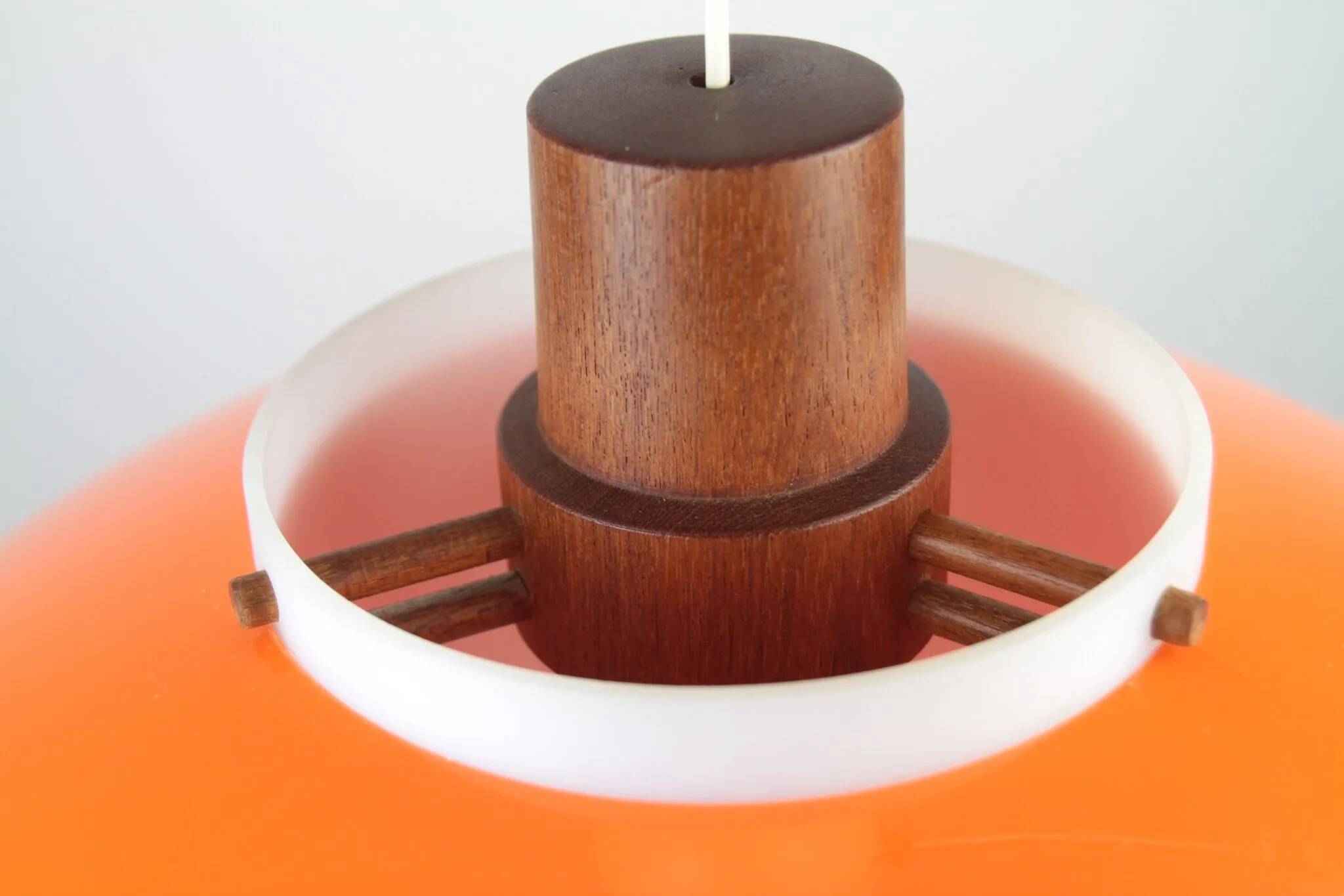 Pendant Lamp – Plastic and Teak, Model 549 – Uno & Östen Kristiansson for Luxus Vittsjö, Sweden, 1960s