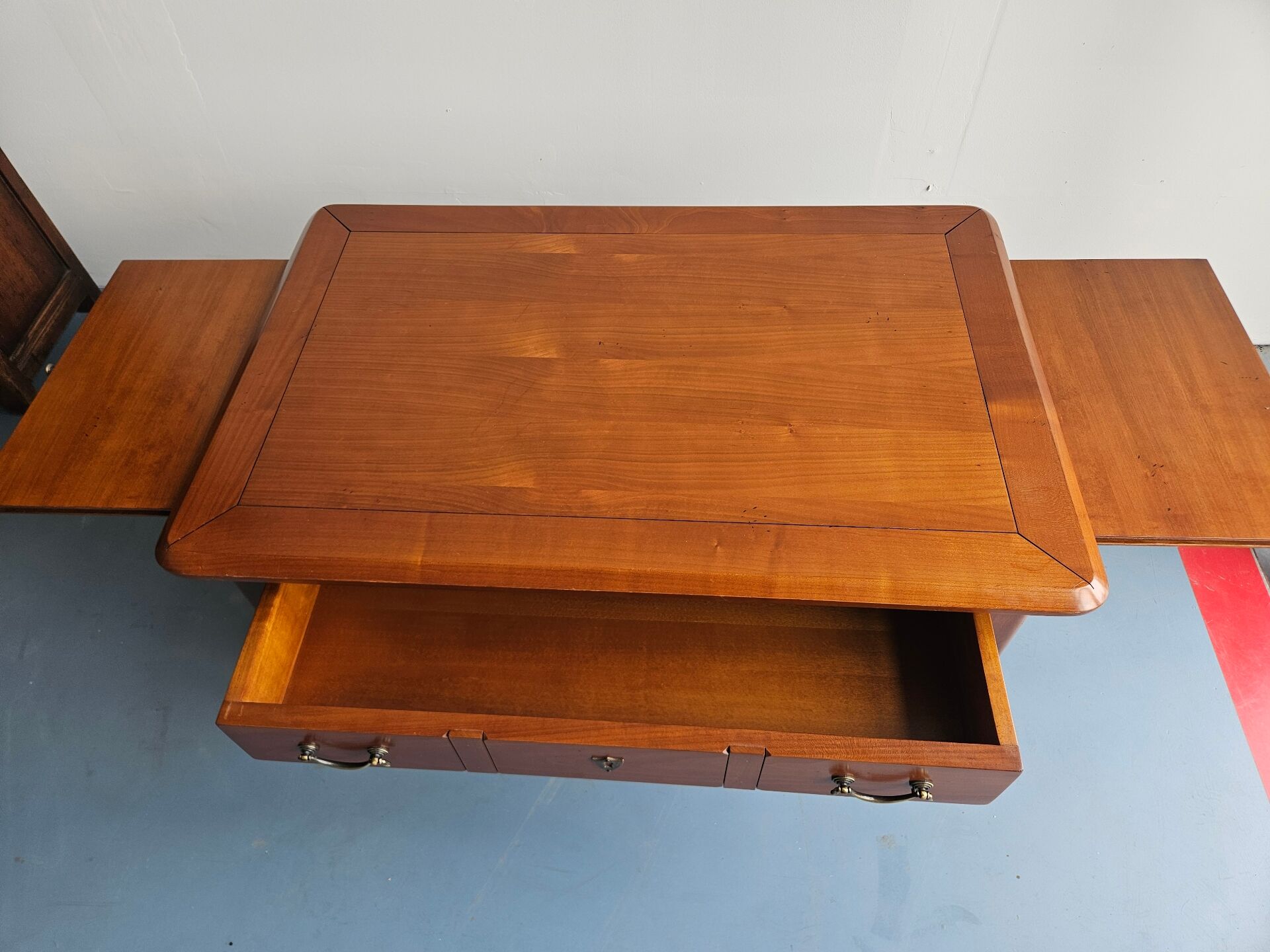 Quality coffee table