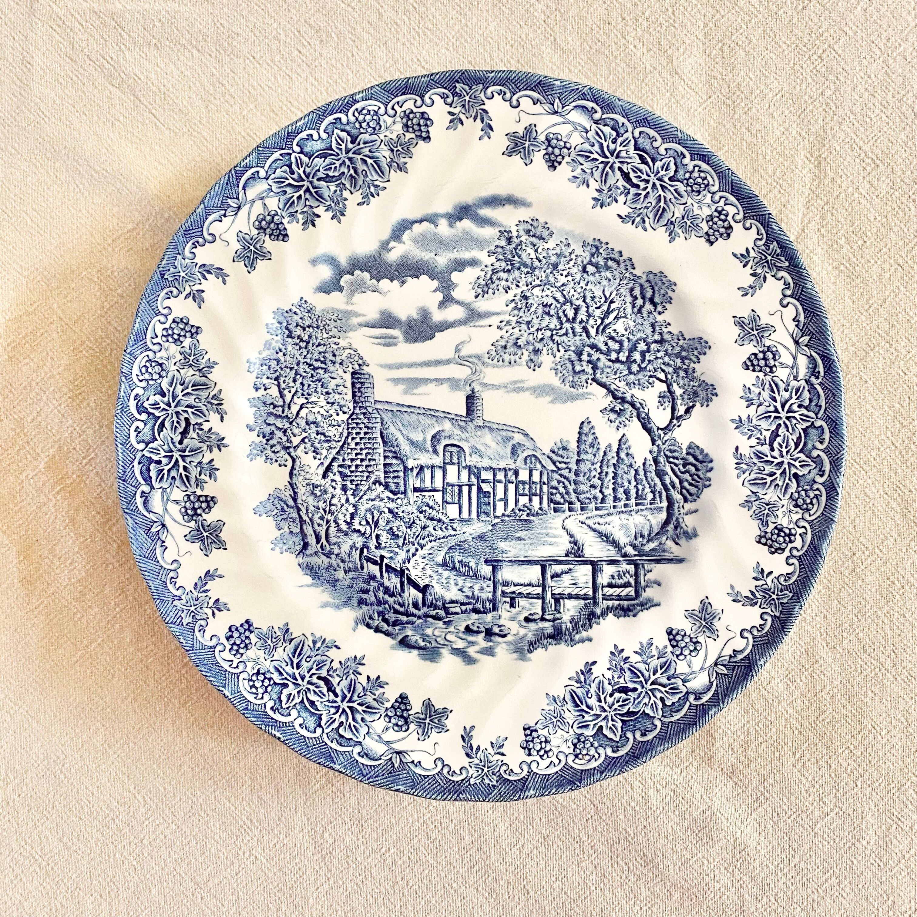 Blue English flat plates cottage