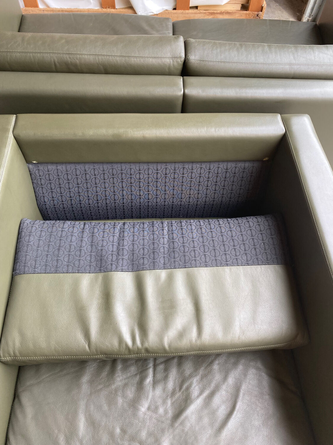 2-seater sofa and 2 armchairs set Pfister for Knoll khaki leather
