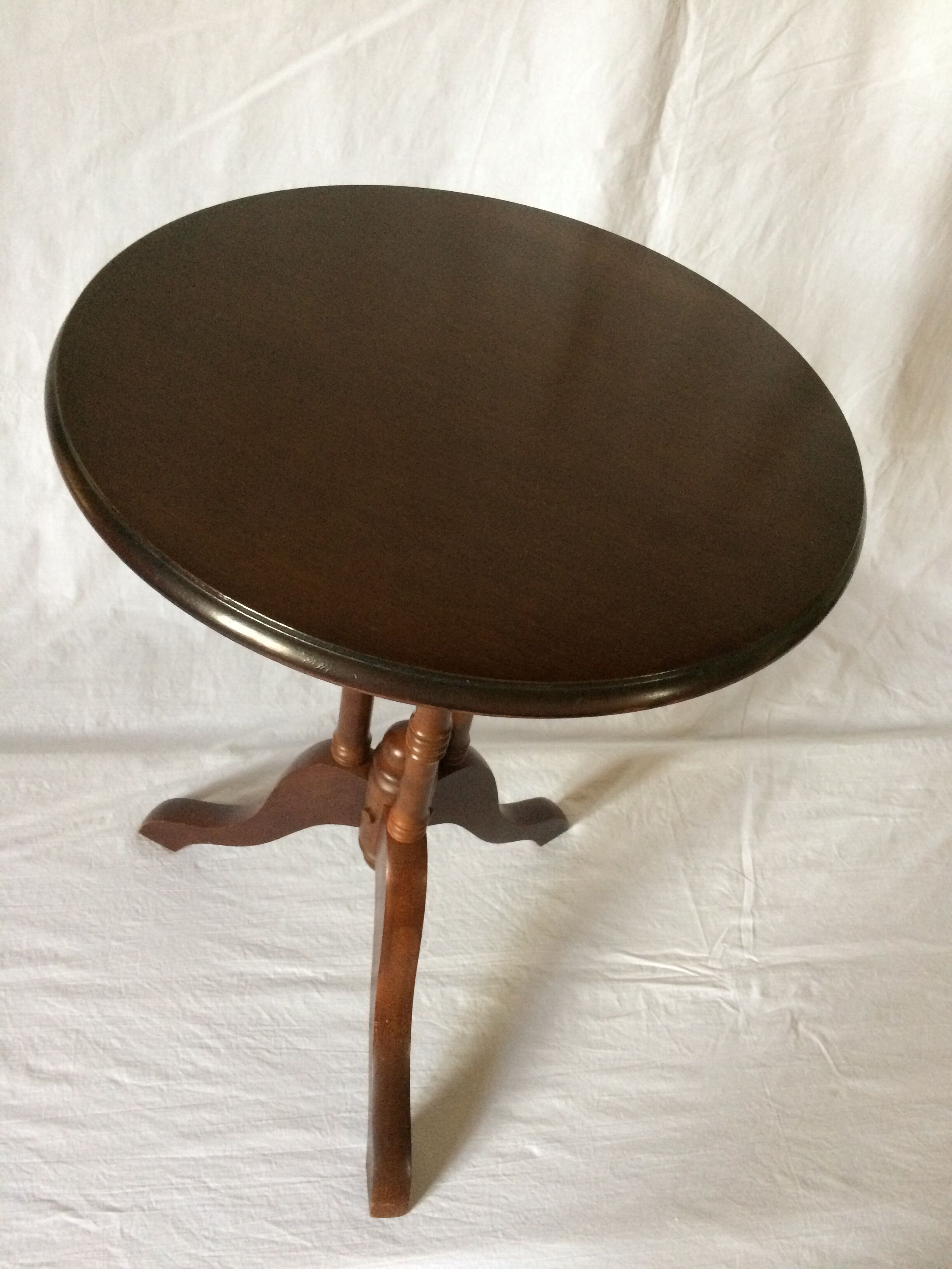 Vintage english tripode healer