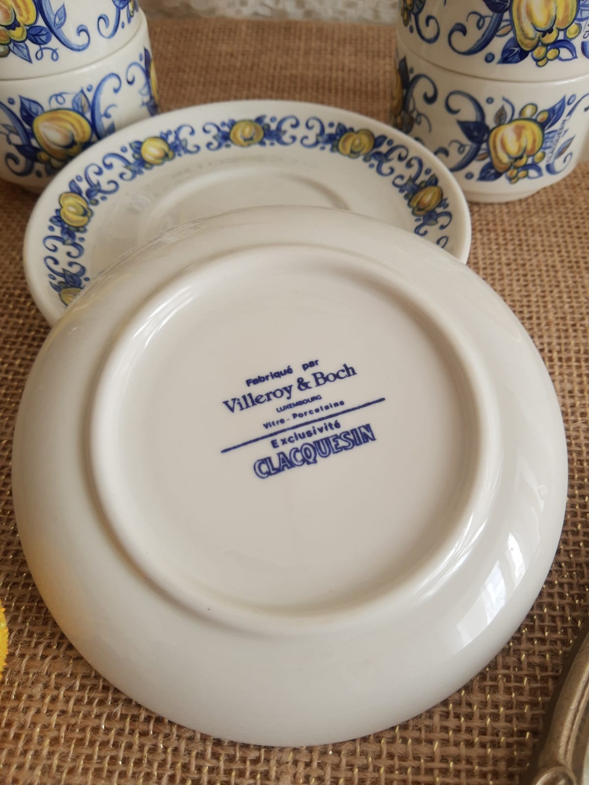 Set of 4 Villeroy & Boch cups and saucers - vintage
