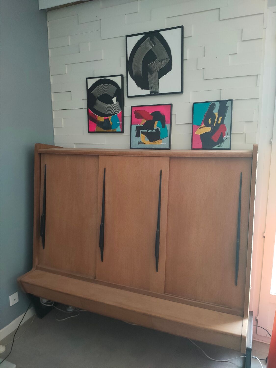 High sideboard by Gérard Guermonprez dating from the 1950s in blond oak