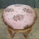 Pouf laqué style Louis XV