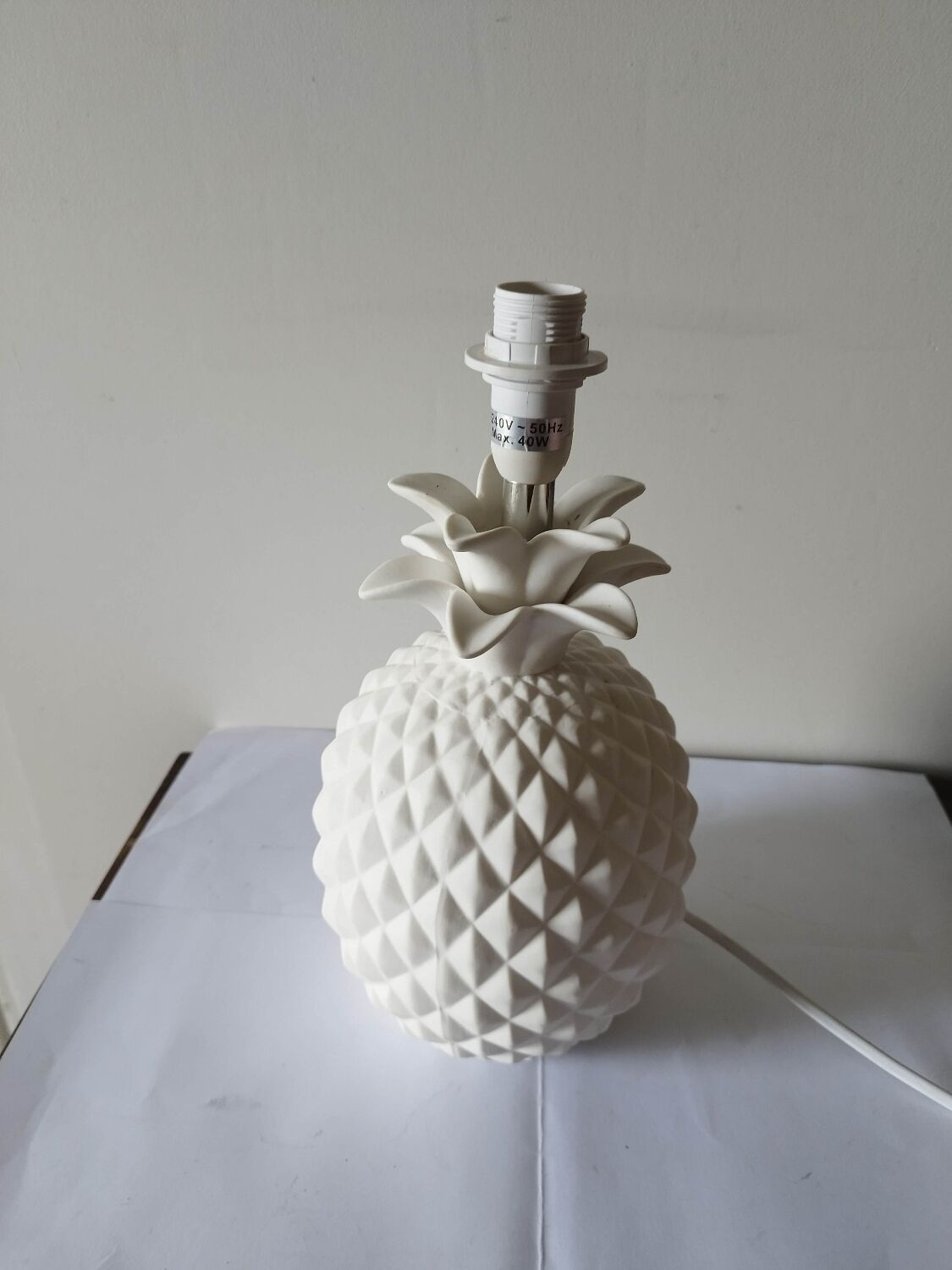 Pineapple lamp in white biscuit