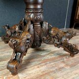 Pedestal table