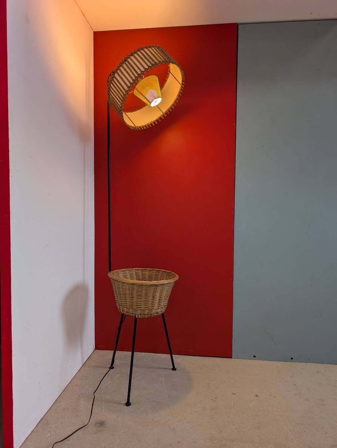 Lampadaire vintage - rotin et bambou - années 1950