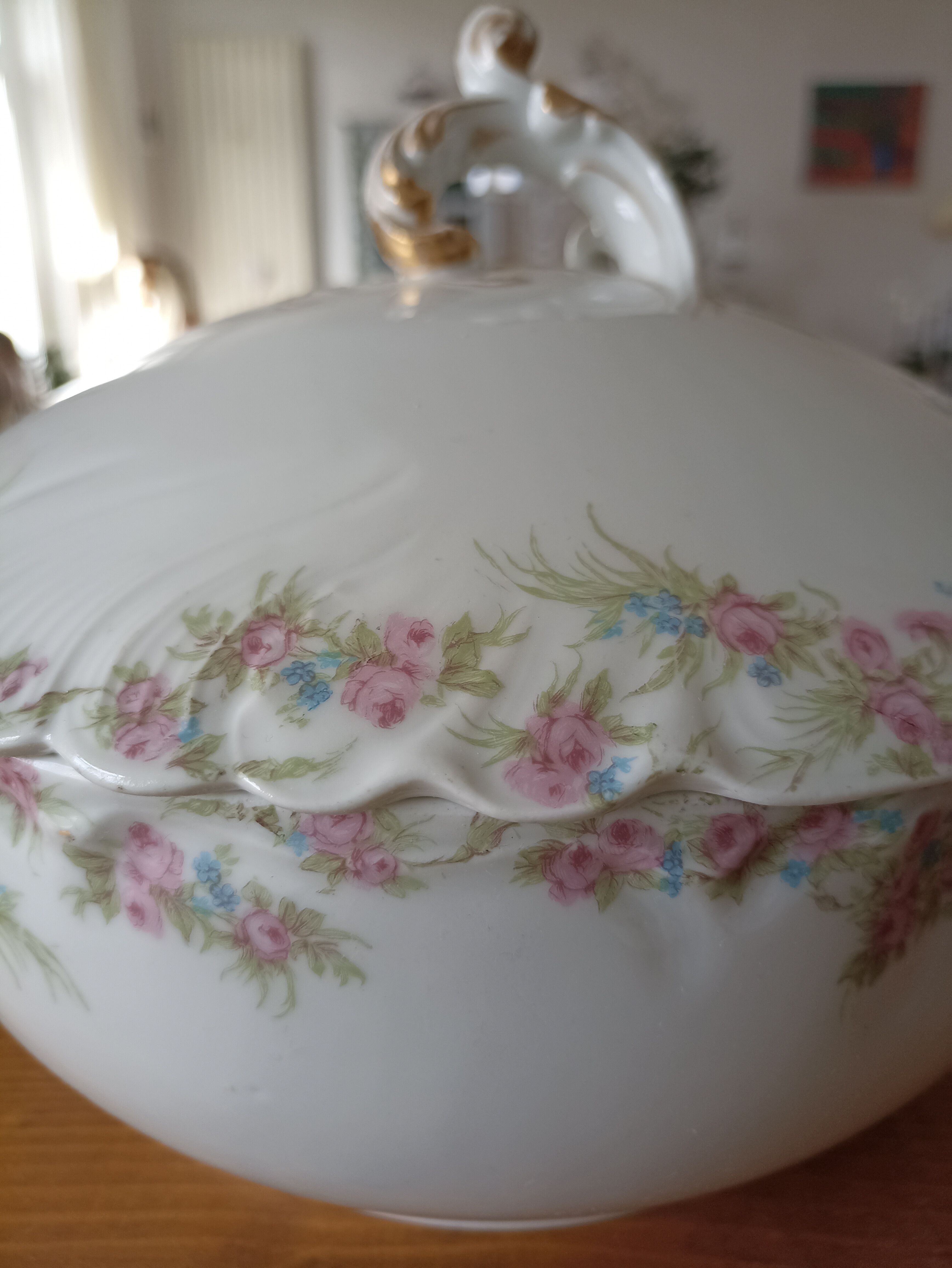 Romantic tureen, D&C Limoges France,