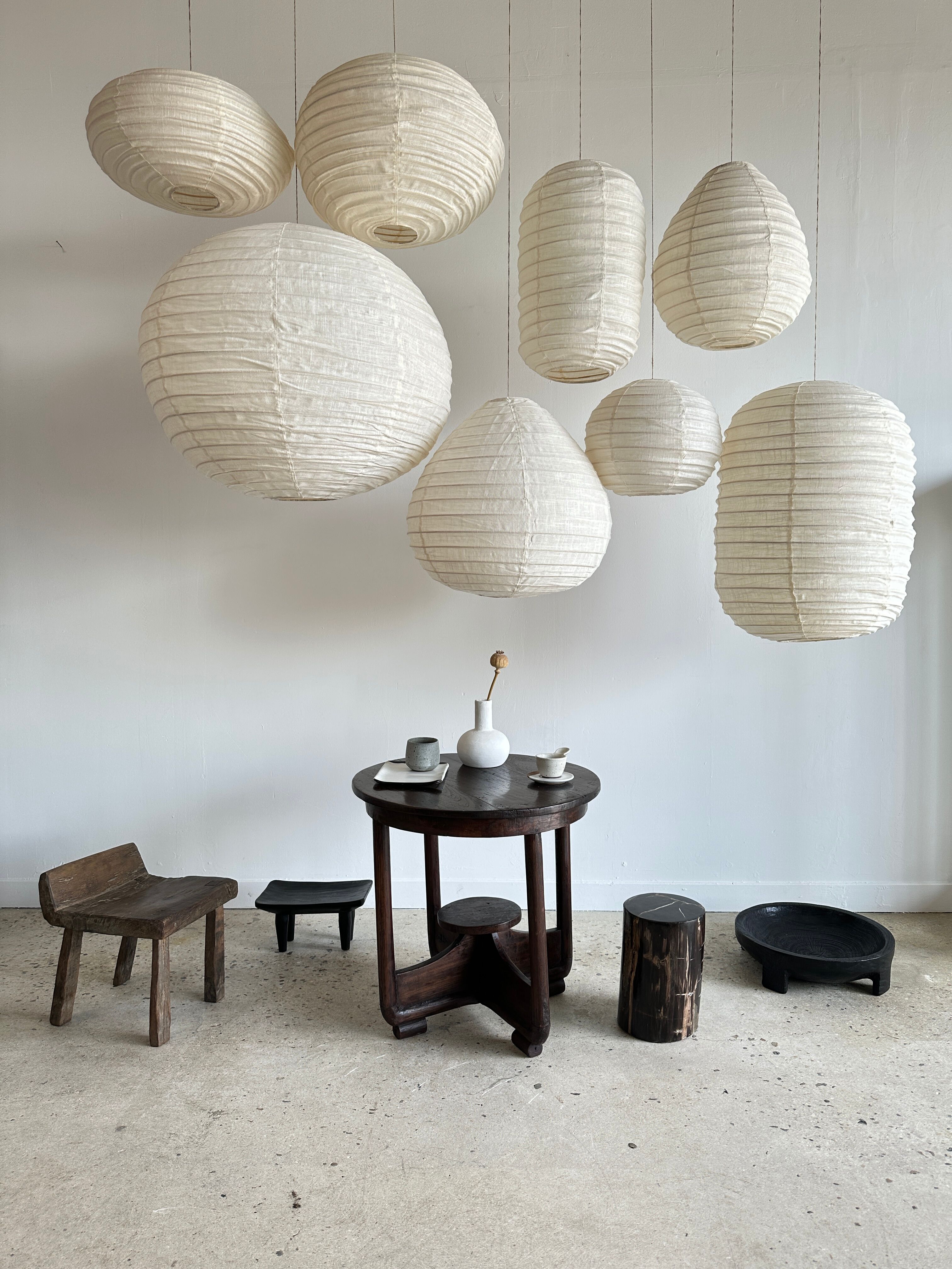 Suspension in rattan and natural japanese linen in the shape of a drop