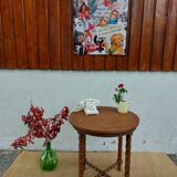 Round table, turned wooden legs