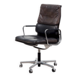 Chaise de bureau Eames Soft Pad du gouvernement de Basse-Autriche