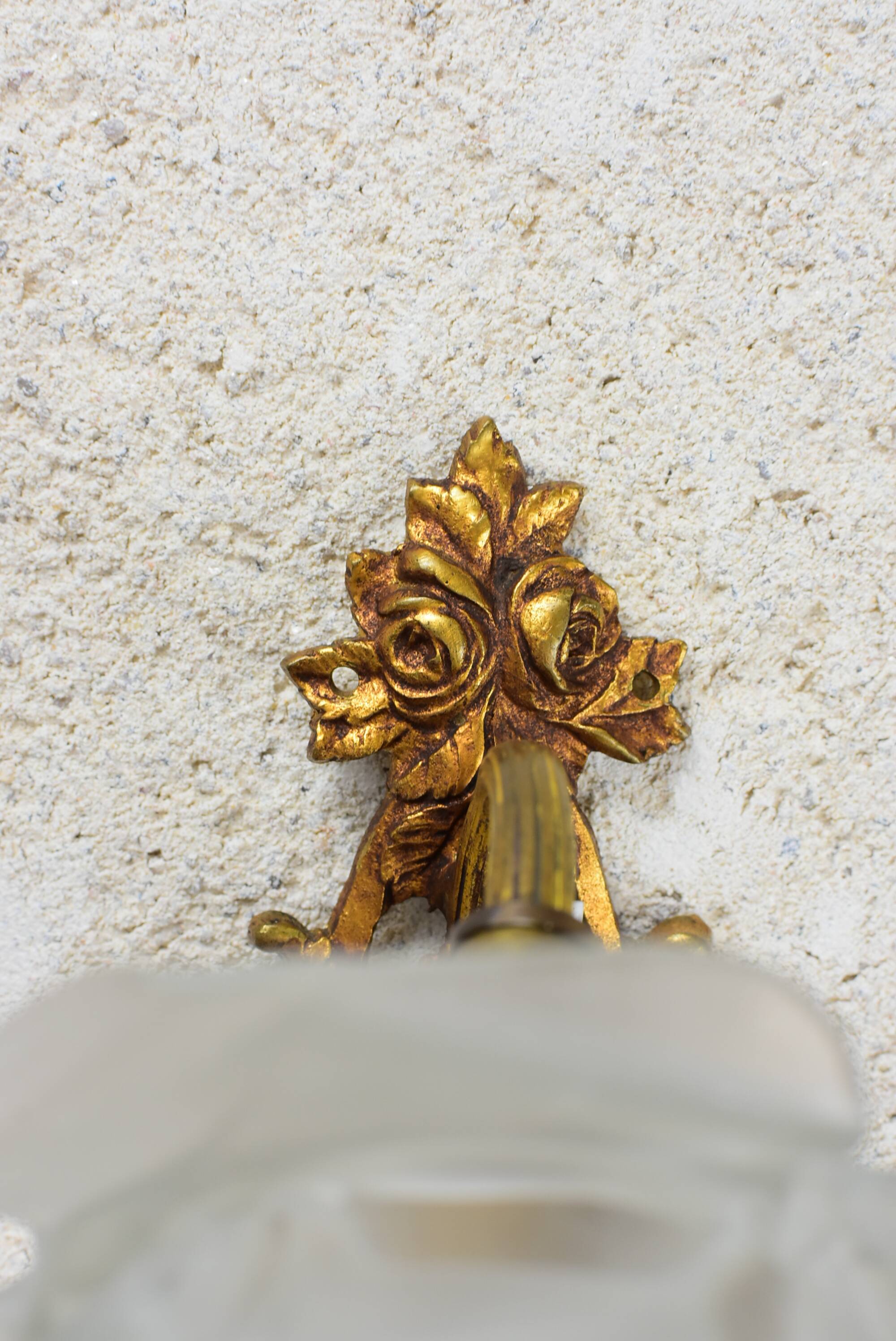 Glass paste flower applique