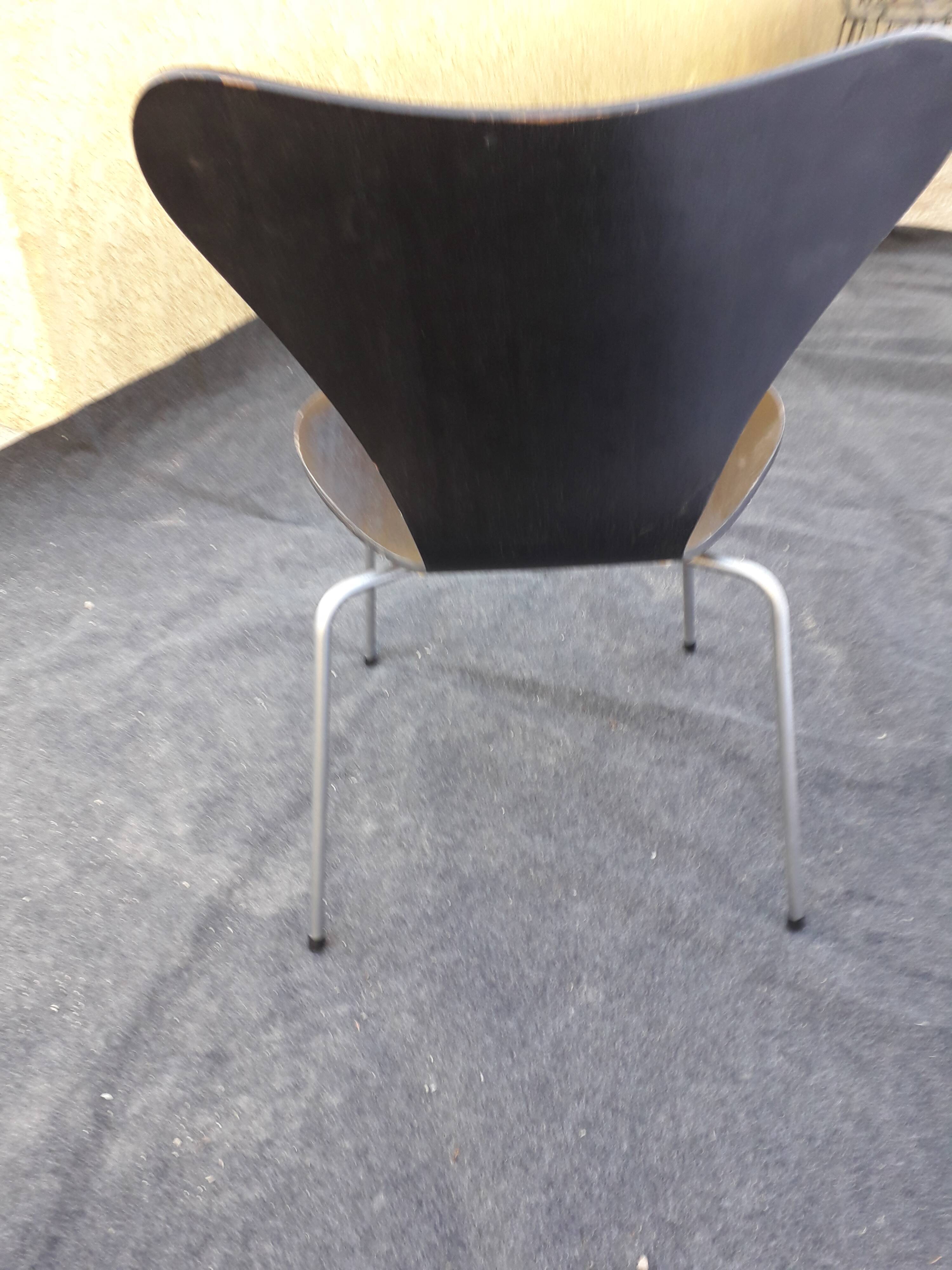 Lot of 7 chairs by Arne Jacobsen for Fritz Hansen