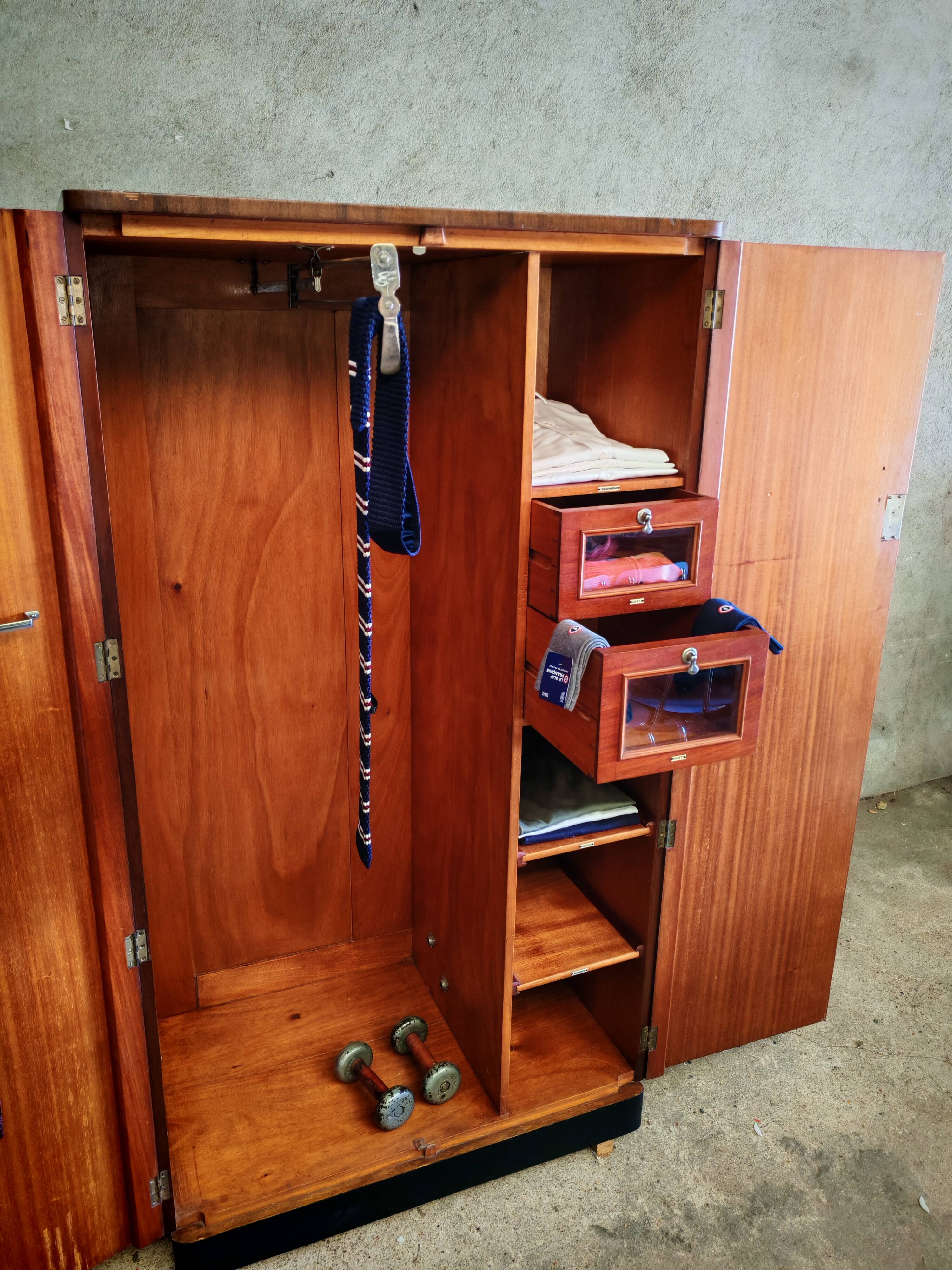 Armoire cabine, de voyage, penderie anglaise