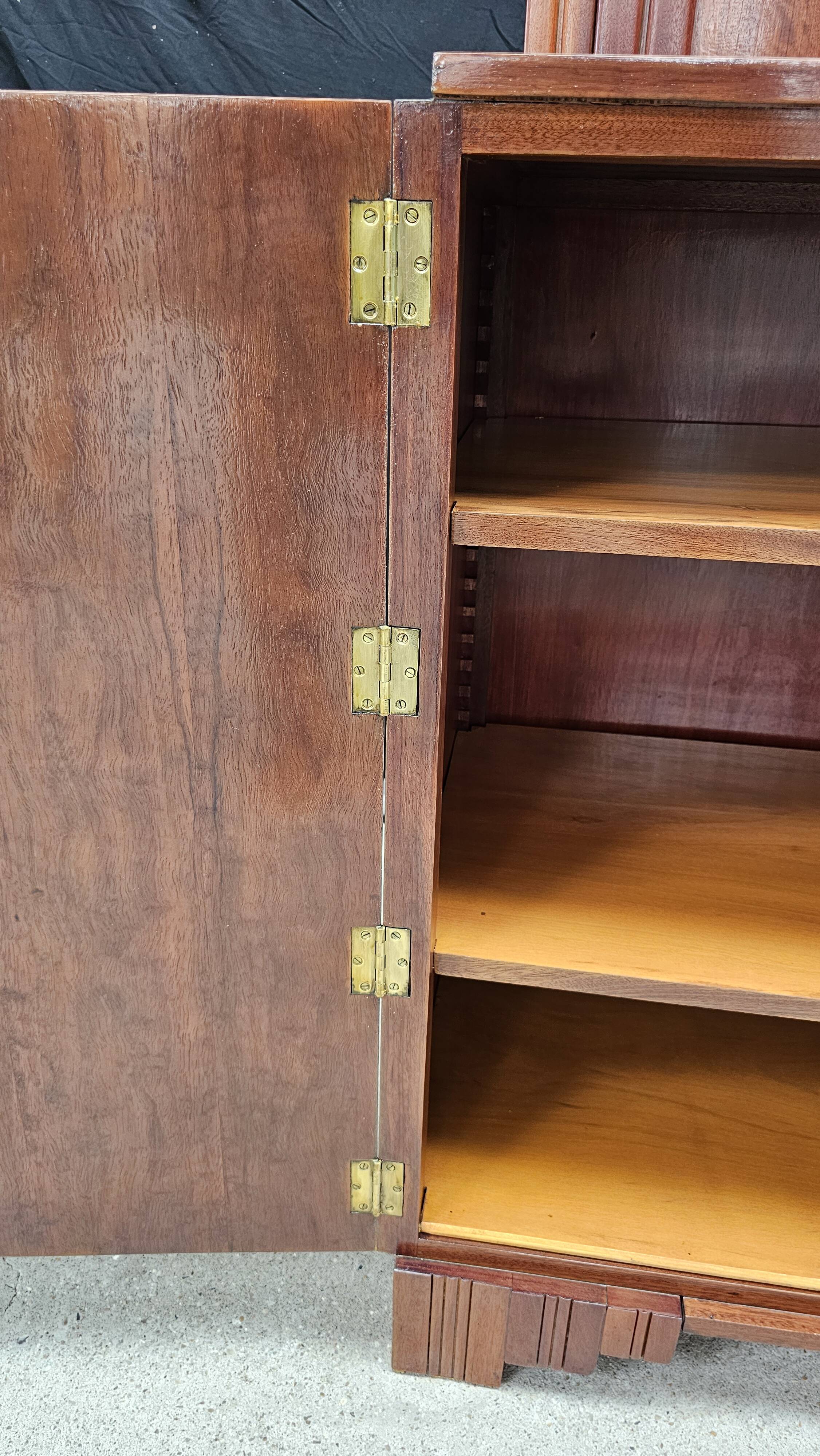 Art Deco buffet by Saddier & Fils in solid rosewood and veneer.