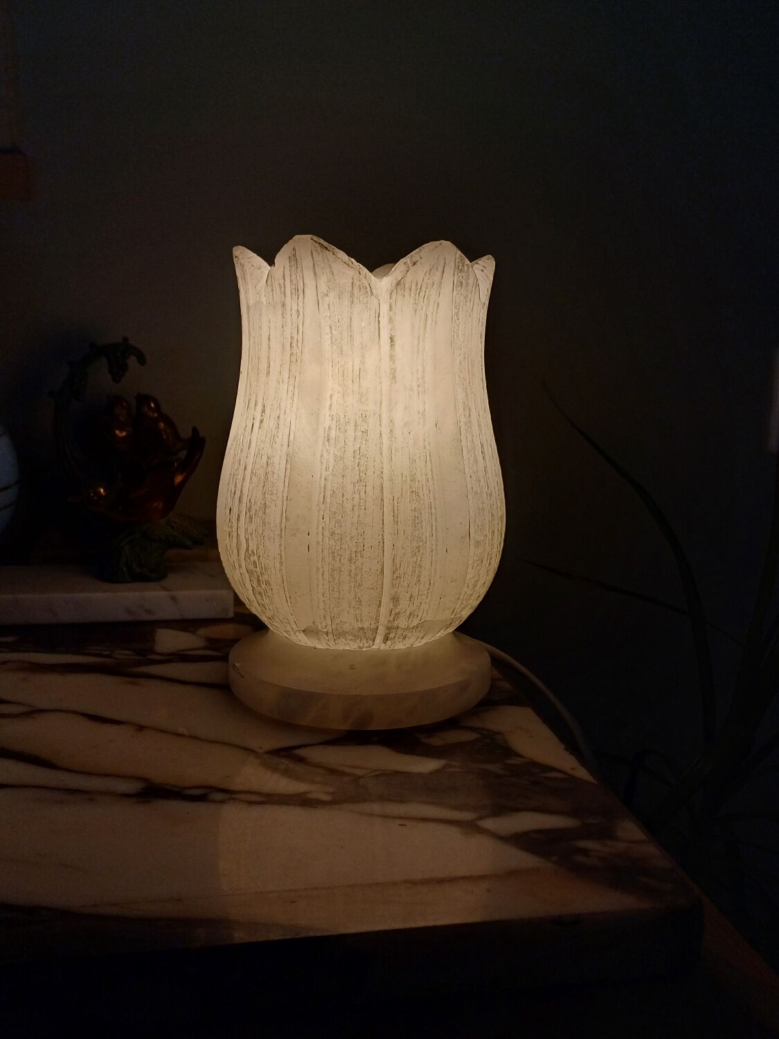 Alabaster lamp