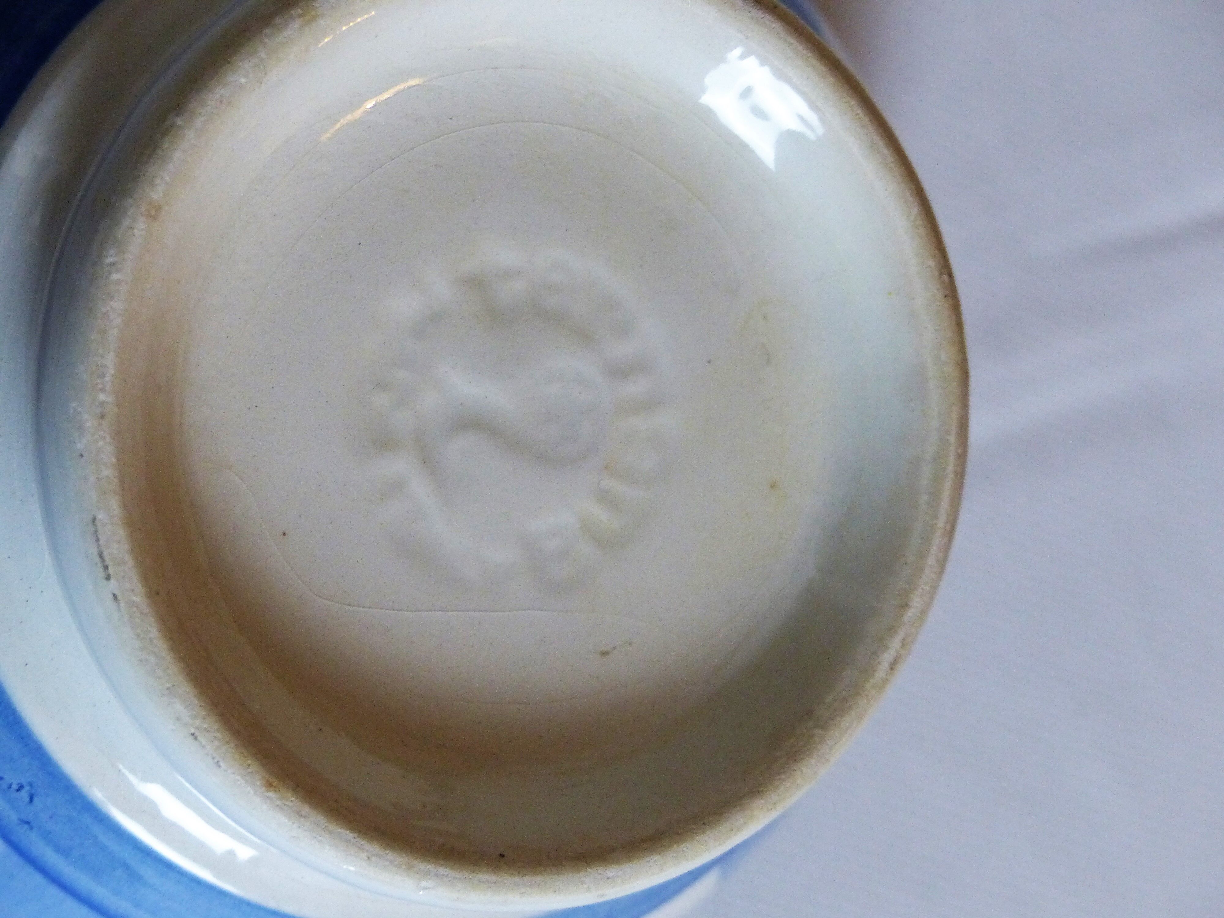 Pair of Ternana ceramic bowls