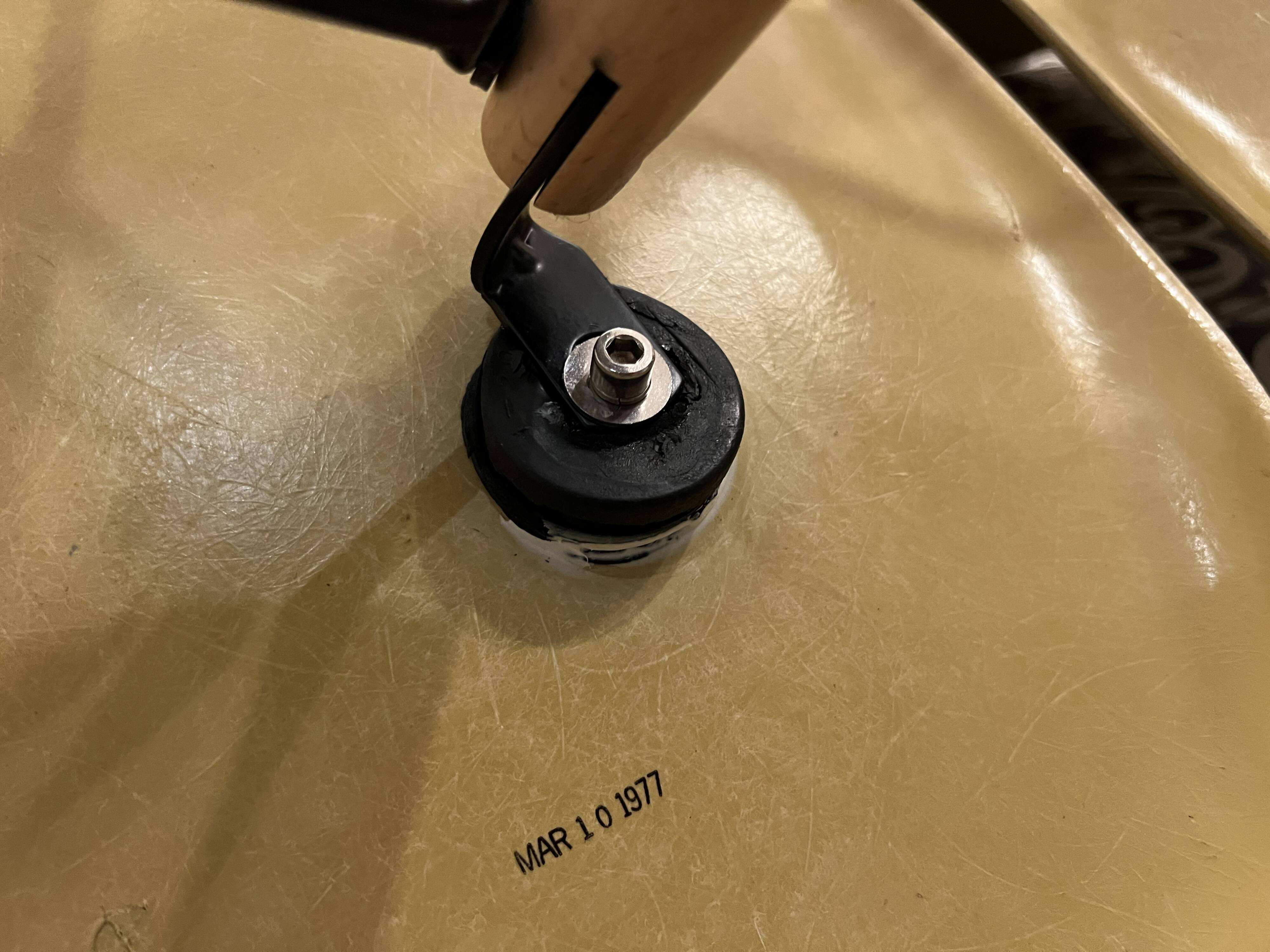 Lot of 2 DSW chairs in yellow fibre with oak dowel, light oak, Eames, Herman Miller.