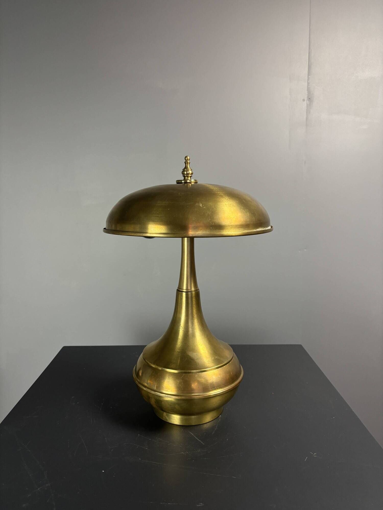 Midcentury Italian modernist brass dome mushroom table lamp, 1960s