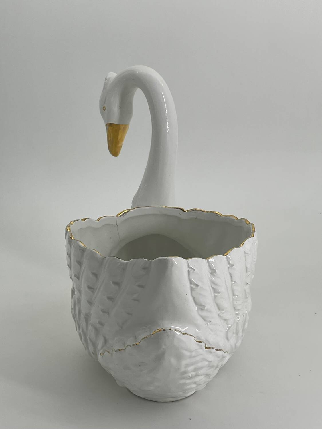 Vintage swan pot holder in white and gold ceramic