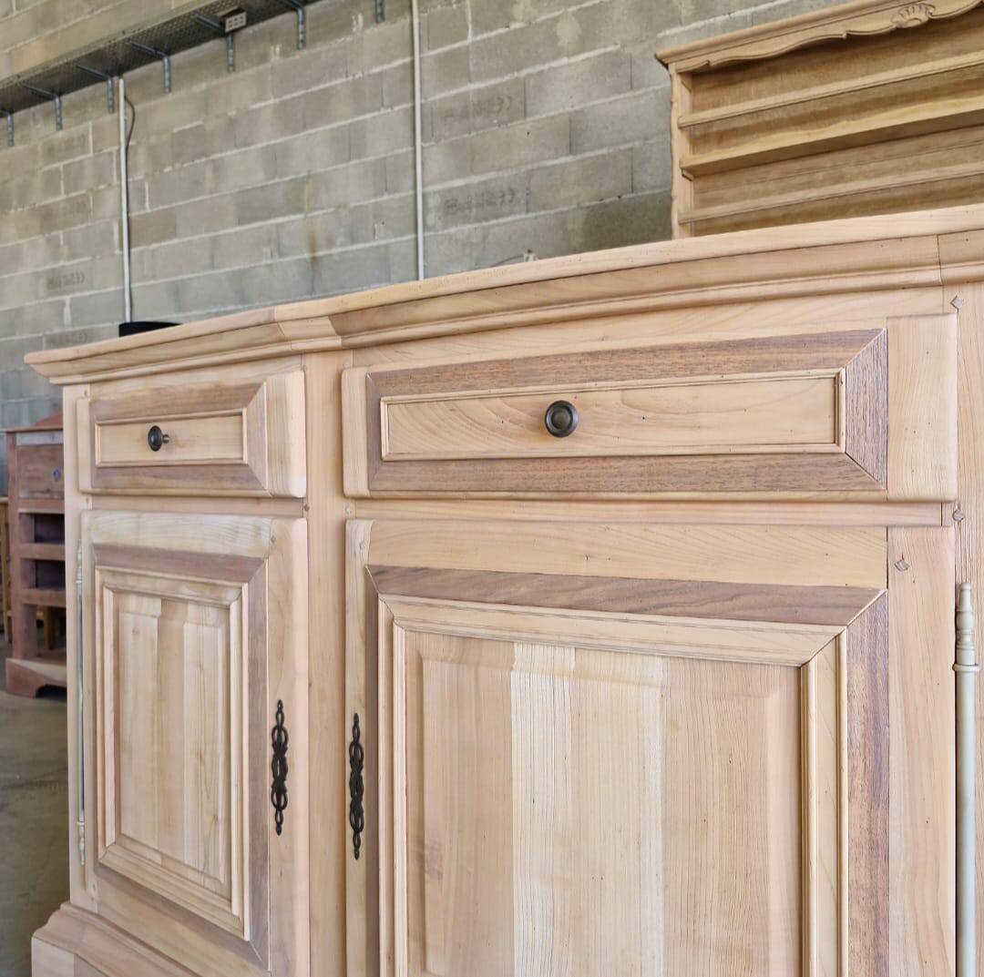 Buffet in solid cherry wood, fully sandblasted.