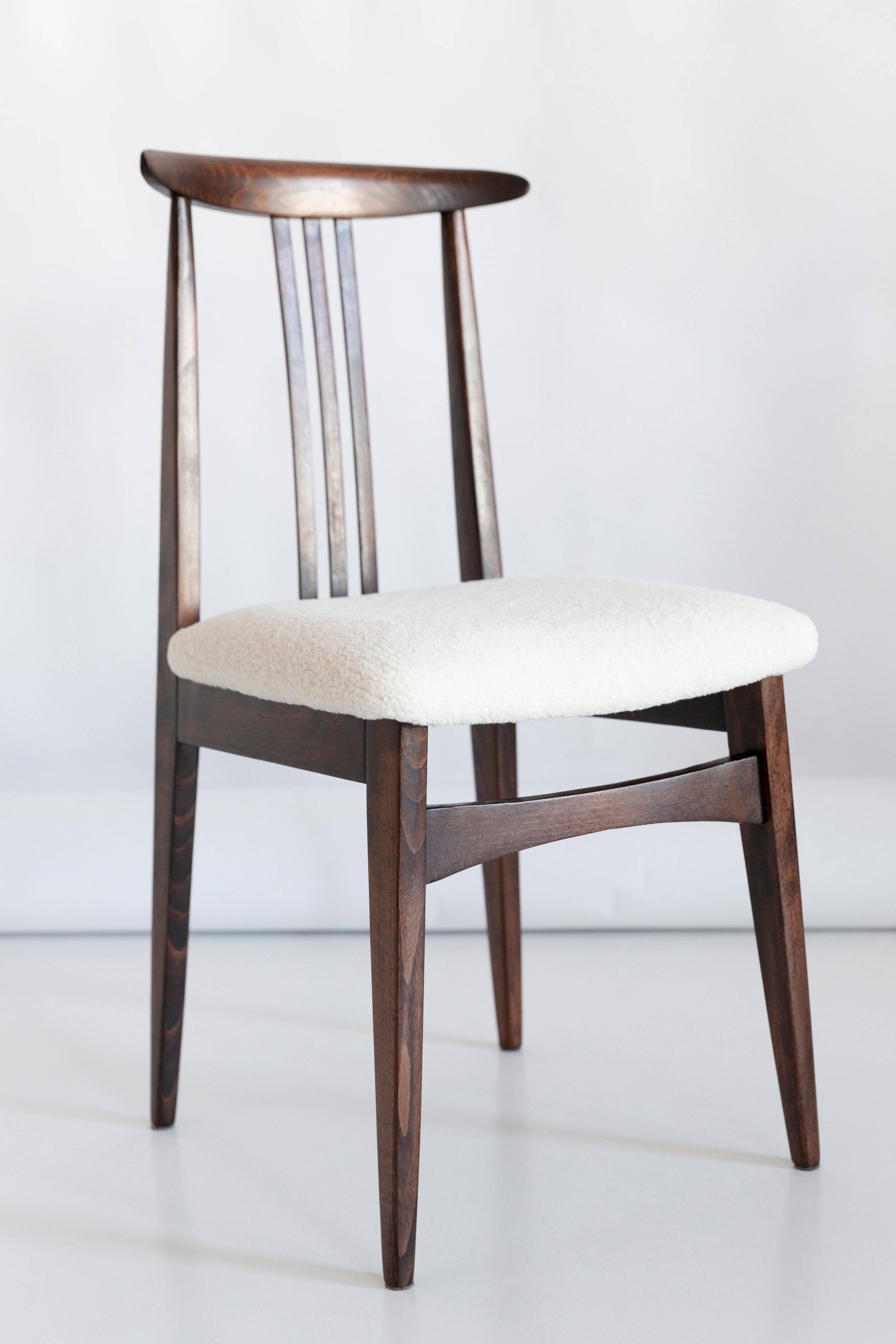 Beech chair with light boucle fabric, design by M. Zielinski, Europe, 1960s