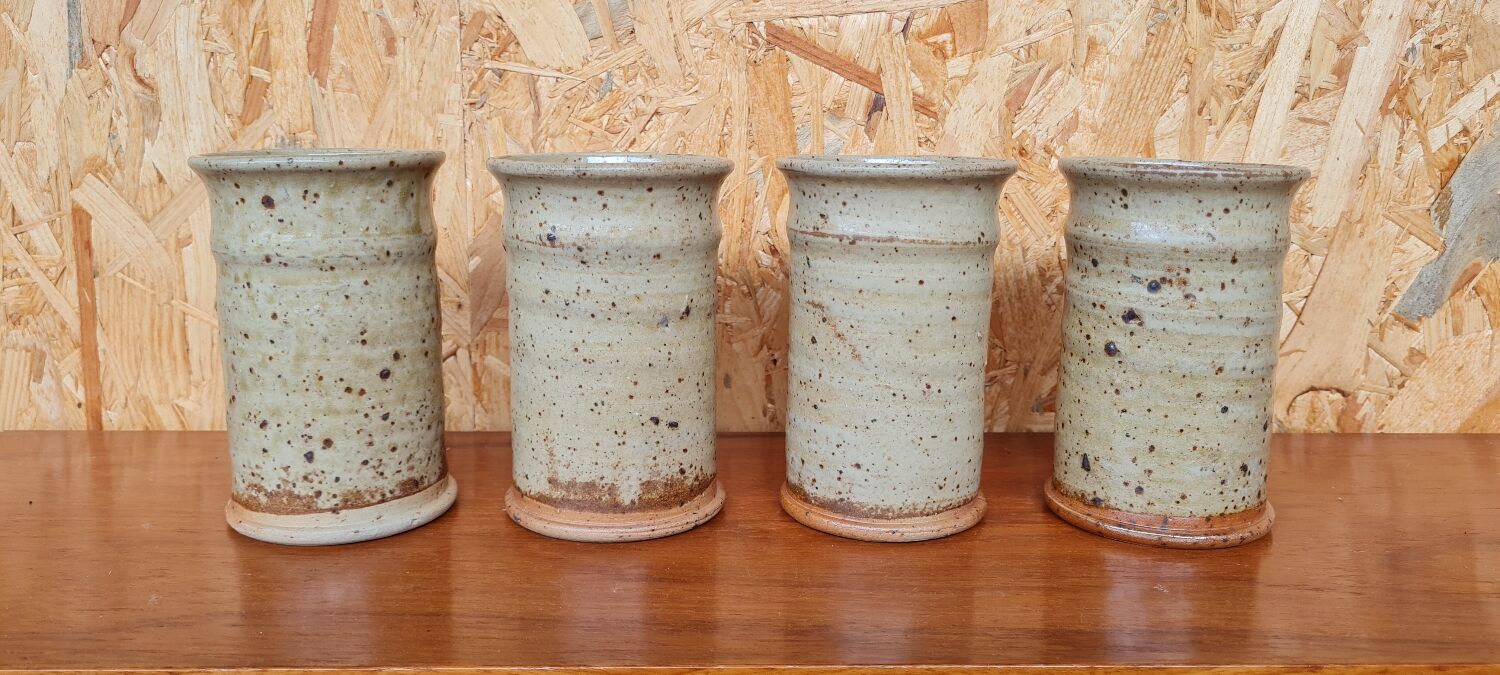 Set of four glasses in varnished stoneware