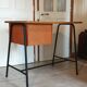 Bureau style moderniste pieds compas