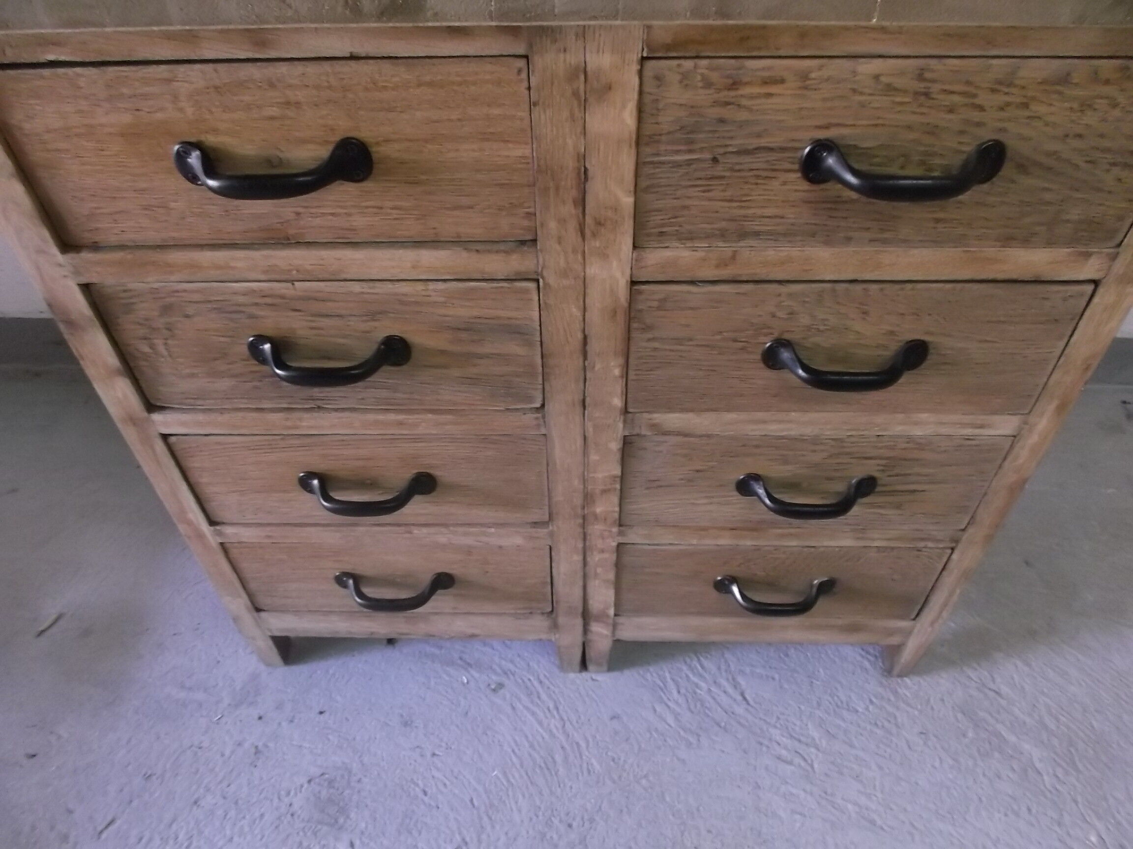 Ancient chest of drawers
