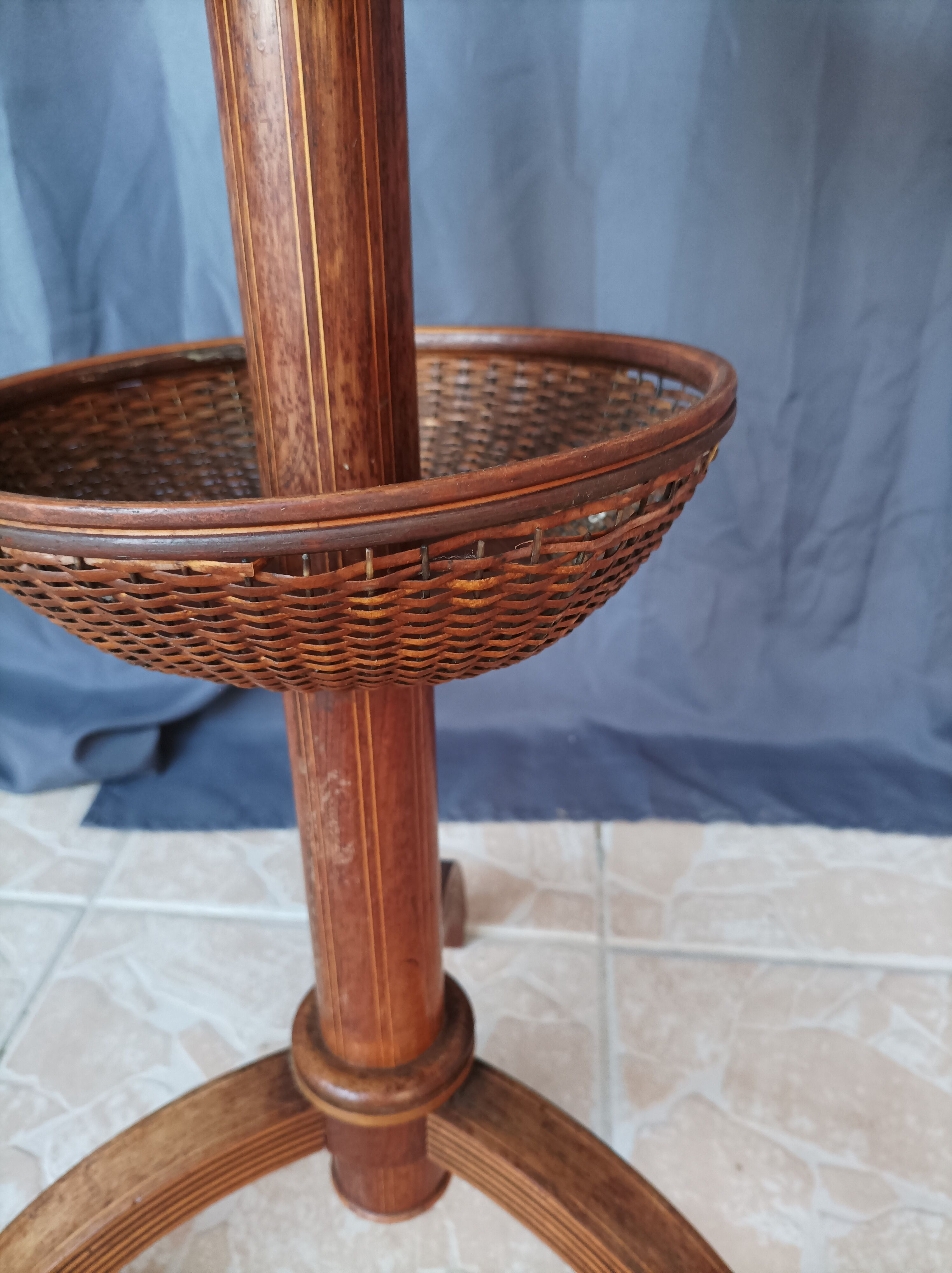 Charles X knitting machine in inlaid rosewood and rattan
