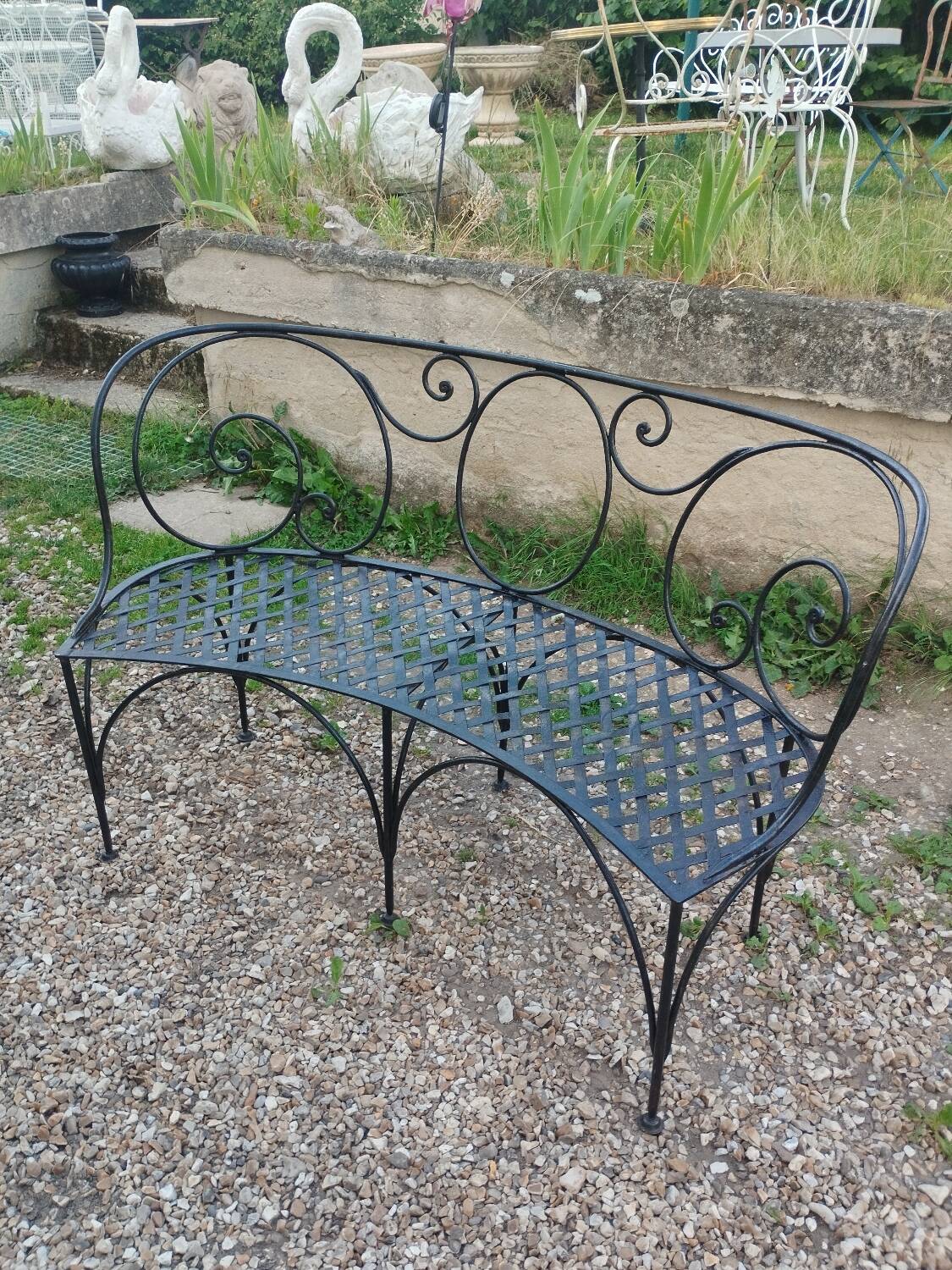 Banc de jardin en fer ancien
