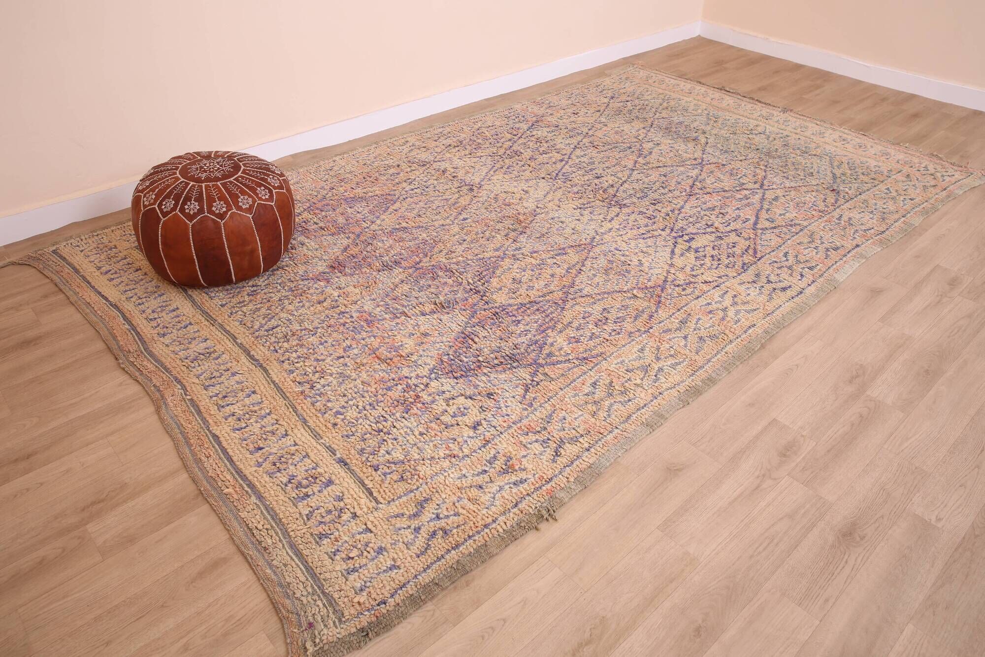 Vintage Beni Mguild Rug 208 x 340 cm, Old Moroccan Rug Handmade, Berber Rug